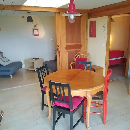 Les Troglogites Holiday home Brasparts