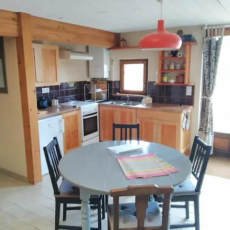 Les Troglogites Holiday home Brasparts